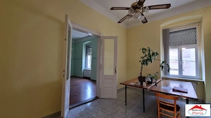 Apartament 3 camere etaj 1 in centru - imagine 5