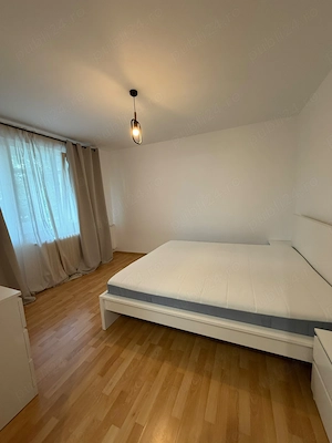 Inchiriez apartament de 3 camere, zona Politehnica - imagine 7