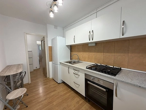 Inchiriez apartament de 3 camere, zona Politehnica - imagine 2