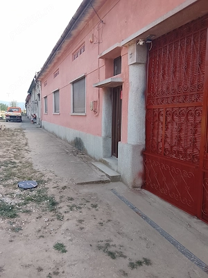 Închiriez camere pentru muncitori in localitatea Jena jud Timiș ,14 km de lugoj - imagine 2