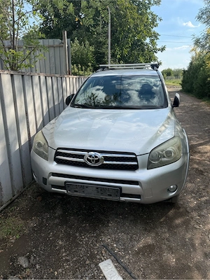 vand toyota rav4  - imagine 3