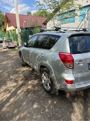 vand toyota rav4  - imagine 4