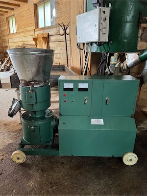 Fabrică Linie pentru peleti, 22 kw, capacitate 650-800 kg h 