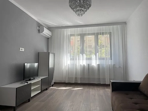 garsoniera dristor-metrou la scara blocului-modern - imagine 2
