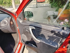 Dacia Sandero Stepway   An 2011 | 1.5 dCi | 90 CP - imagine 4