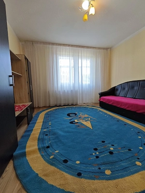 P.F. Vând apartamente 3 camere decomandat etajul 3 din 4 în bloc de cărămidă  - imagine 4