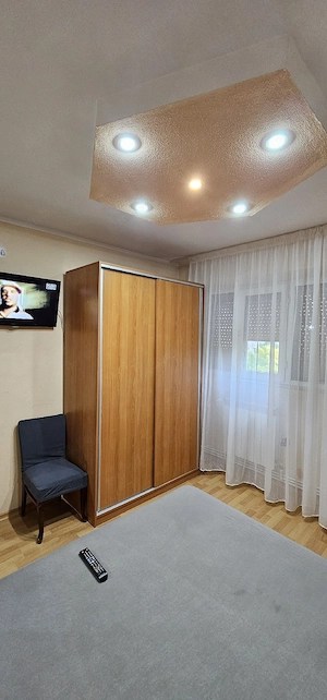 Închiriez apartament 2 camere  - imagine 7