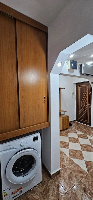 Închiriez apartament 2 camere  - imagine 8