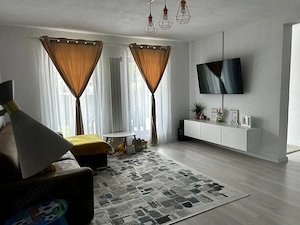 Casa moderna de vanzare, Isalnita,90MP util + 30MP doua terase,curte spatioasa, panouri fotovoltaice - imagine 6