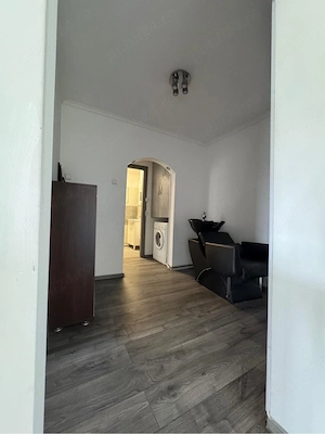 închiriez spatiu 