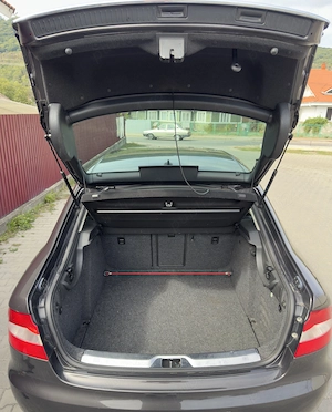 Skoda Superb 2011 1.6 Diesel 105 CP - imagine 5