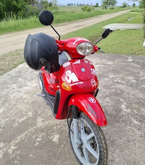 Vând Piaggio Liberty 125