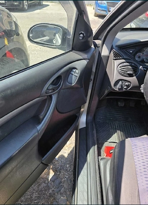 Ford focus MK1  - imagine 4