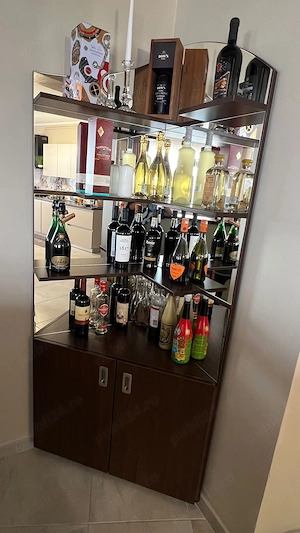 Mobila de bar