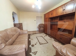 Apartament cu 3 camere, 90 mp, zona 14 Mai - imagine 2