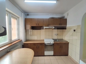 Apartament cu 3 camere, 90 mp, zona 14 Mai - imagine 4
