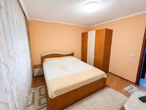 inchiriez apartament 3 camere  - imagine 2