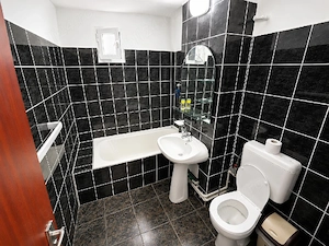 inchiriez apartament 3 camere  - imagine 5
