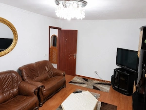 inchiriez apartament 3 camere 