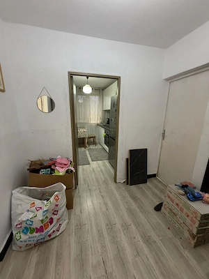 Vând apartament  cu 3 camere - imagine 3