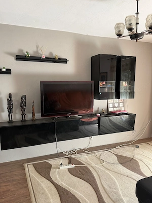 Vând apartament  cu 3 camere - imagine 2