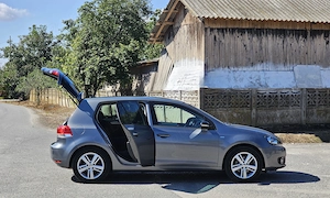VW Golf 6 1.4TSI MATCH Navigatie ÎncălzireScaune Bluethoot DubluClima SenzoriParcare Euro5  - imagine 5