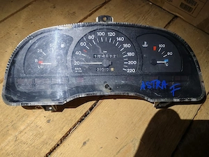 Ceasuri bord Opel Astra F