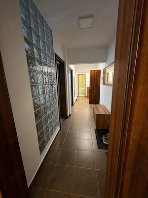 Închiriez apartament 3 camere decomandate, cu loc de parcare - imagine 5