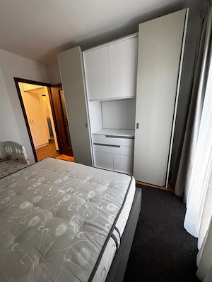 Închiriez apartament 3 camere decomandate, cu loc de parcare - imagine 4
