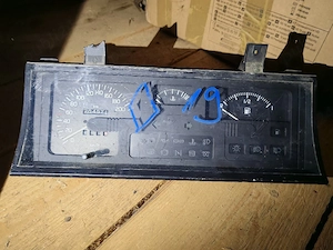 Ceasuri bord Renault 19