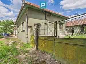 Casă în localitatea Bonțești, județul Arad