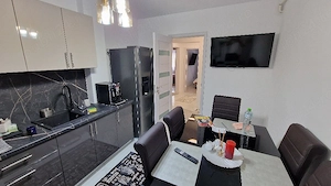 Inchiriez apartament 3 camere - zona Dacia - imagine 7
