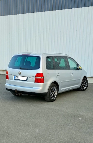 VW Touran 2.0 Diesel 7 locuri - imagine 5
