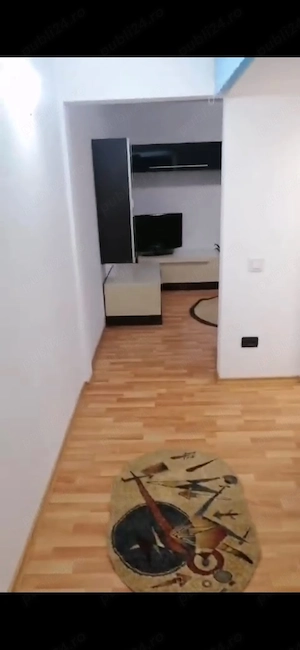 Închiriez apartament cu 3 camere  - imagine 7