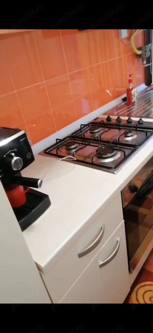 Închiriez apartament cu 3 camere  - imagine 8