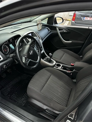 Opel Astra J - 1.7 CDTI - Pilot automat - Comenzi pe volan vocale - AC - Computer de bord - Senzori  - imagine 5