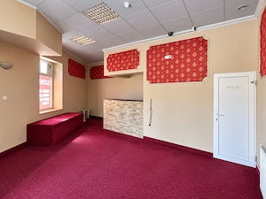Spatiu comercial boul rosu de inchiriat