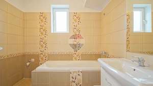 Apartament 4 camere pe două niveluri, 118 mp utili, Cartierul Toamnei - imagine 10