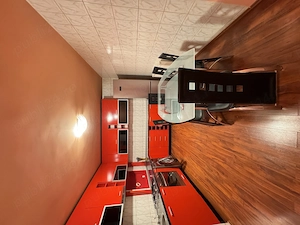 Inchiriez Apartament 3 camere, Rahova - imagine 2