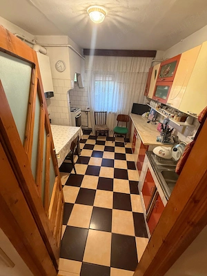Apartament 4 camere decomandat, etaj 2 4 - imagine 4
