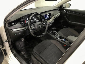 Skoda Octavia - imagine 5