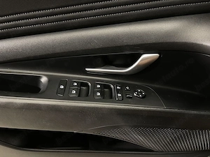Hyundai Elantra - imagine 16