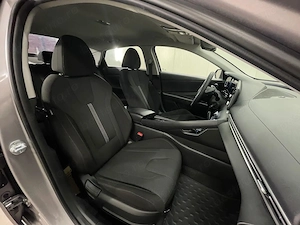 Hyundai Elantra - imagine 10