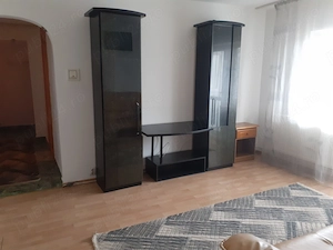 Proprietar închiriez apartament cu trei camere semidecomandat în Bacău  - imagine 5
