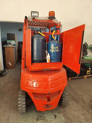 Vand motostivuitor Toyota 2,5 tone GAZ - imagine 2