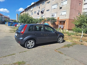 Ford fiesta  - imagine 4