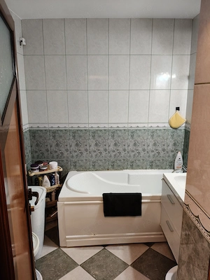 Închiriez apartament 2 camer decomandat - imagine 8