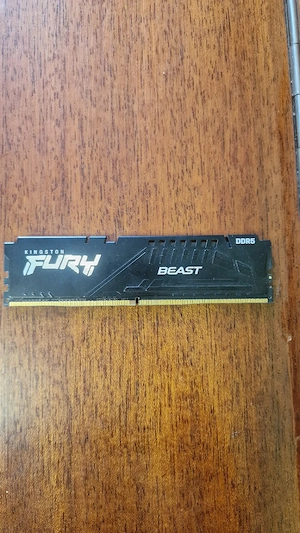 Vând ddr5 kingston 64gb(2x32gb) 5600Mhz