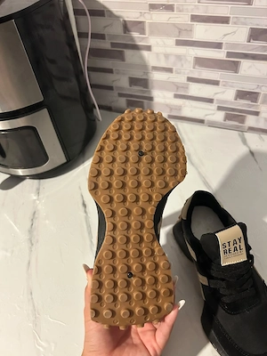 Adidași dama mar 37 la 180 lei Timișoara 