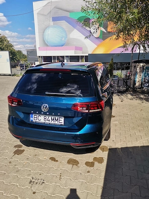 Volkswagen Passat 2.0 TDI DSG   model 2021 - imagine 4